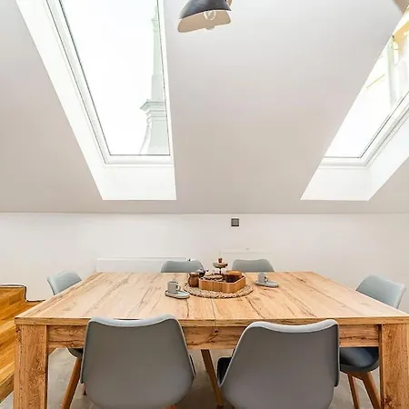 Apartmán Luxurious 3 Bedroom In The Old Town Praha