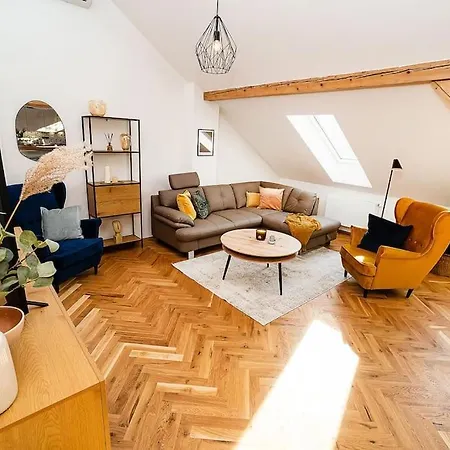 Luxurious 3 Bedroom In The Old Town * Praha