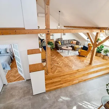 Luxurious 3 Bedroom In The Old Town Apartmán *