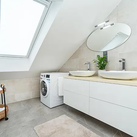 Apartment Luxurious 3 Bedroom In The Old Town *