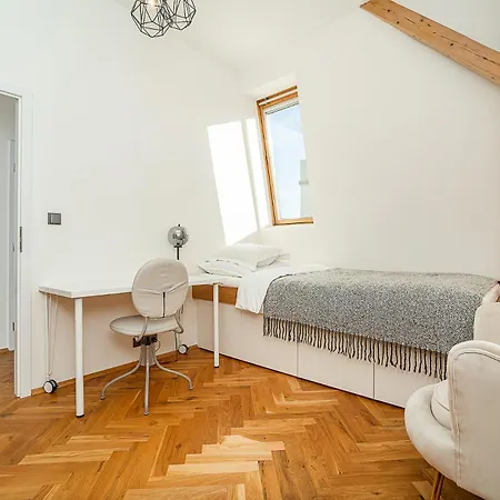 Luxurious 3 Bedroom In The Old Town Apartment Prague