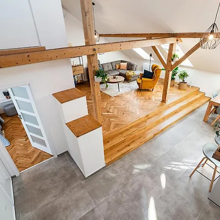 Apartment Luxurious 3 Bedroom In The Old Town *